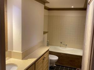 Appartement convivial 3 chambres avec accès pistes à Val-dIsère - FR-1-518-88