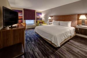 King Room - Non-Smoking room in Hampton Inn Arkadelphia