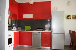 Mikiverna Houses By Miltiadis