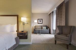 Mini King Suite with Sofa Bed - Non-Smoking room in Hampton Inn Reading/Wyomissing