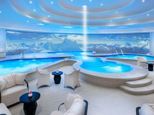 Crockfords Las Vegas, LXR Hotels & Resorts at Resorts World