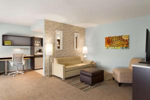 One-Bedroom King Suite - Non-Smoking room in Home2 Suites By Hilton Hasbrouck Heights
