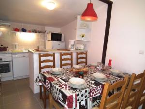 Chalets Detached house with dishwasher in south Dordogne : photos des chambres