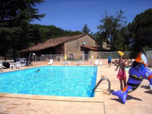 Chalets Detached house with dishwasher in south Dordogne : photos des chambres