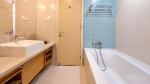 SUPER KING BED STUDIO walking distance to Petronas Twin Tower