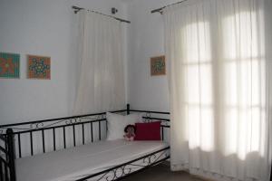 Mikiverna Houses By Miltiadis