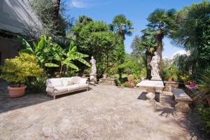 Historic Villa Argegno Como lake