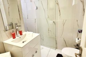 Atelier, an athenian apartment