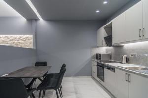 Irida Studios and Suite