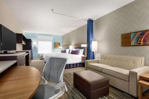 Queen Studio with Two Queen Beds - Non-Smoking room in Home2 Suites by Hilton Middletown