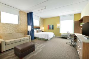 Suite - Hearing Accessible room in Home2 Suites by Hilton Saratoga Malta