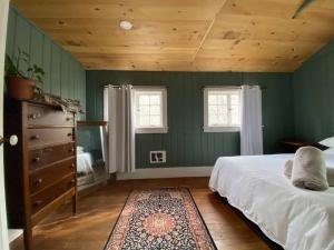 Mountain Farmhouse (The Lorca, Catskills)