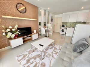 Blissful 1 Bed in Amazon Condo