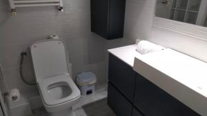 Beachfront Apartment with Sea Views & Private Parking