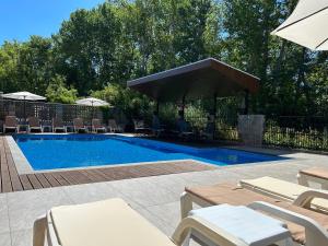 Park and pool studios