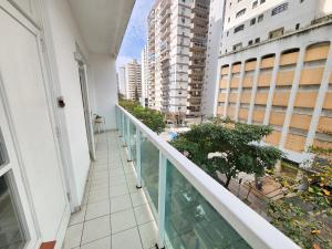 Pitangueiras 2 quartos vista mar , Ar Cond , Ed Aquarela