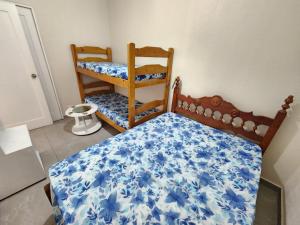 Pitangueiras 2 quartos vista mar , Ar Cond , Ed Aquarela