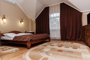 Готель Близниці