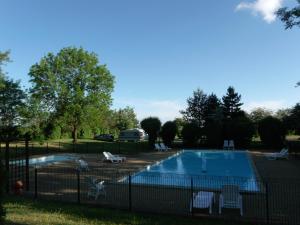 Camping de la Croix d Arles