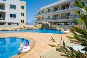 SEABREEZE APARTMENT 200m away from the sea - 4hvězdičkové hotely ve městě Paralimni