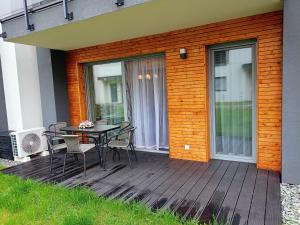 Apartament Sosnowy z dwoma sypialniami i ogródkiem