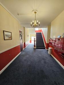 Avondale,2 bed lakeside on the Promenade, free parking & wifi