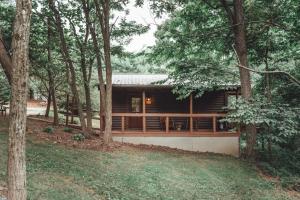 Great Frontier Cabin at American Heartland Cabins - 4hvězdičkové hotely ve městě Rockbridge