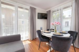 Seaside Sopot Apartment with Parking and Gym by Renters