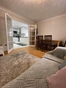 1 Bedroom property in East London