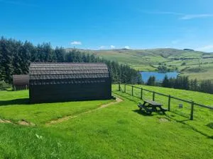 Forester's Retreat Glamping - Cambrian Mountains View - Yspytty Cynfyn
