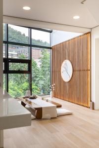 Korea Hanok Large House with Terrace