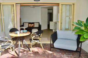 French Quarter on Hastings unit 128