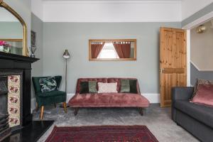 Picton House- 3 bed house with decking and garden, central Ramsgate