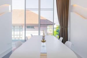 Charming Pool Villa with Breathtaking View