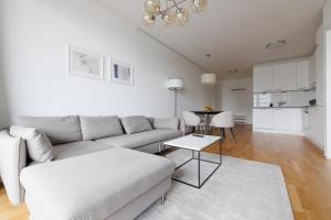 Lovely Apartment in Marina Tower - 10min to City Center