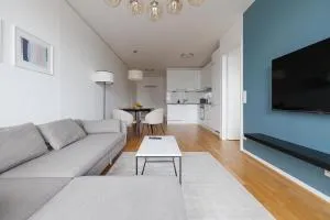 Lovely Apartment in Marina Tower - 10min to City Center - Freudenau