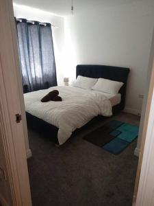 Stansted Airport Serviced Accommodation x DM for Weekly x Monthly Deals by D6ten Homes Ltd