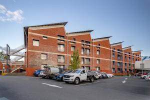 The Old Woolstore Apartment Hotel