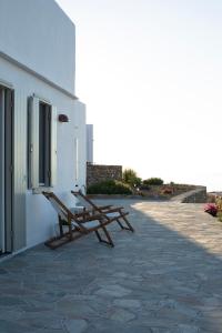 Tholos Guest House
