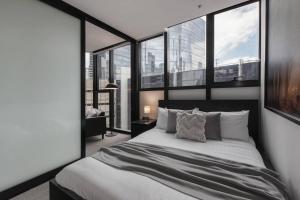 Iconic Southbank Locale meets Modern Comfort