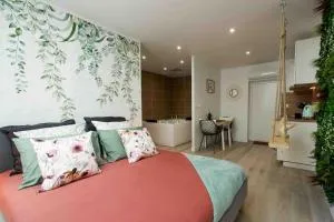 Love Room et spa - Le Cocon - Aubie-et-Espessas