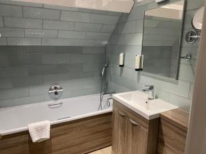 The Lodge At Meyrick Park