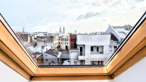 Spacious & attractive 600m-7minuta hoda od centra, mogucnost za parking-apartmani-nsmilos