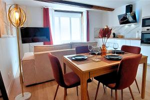 Appartements ArtGold * Logement Haut de gamme Spa : photos des chambres