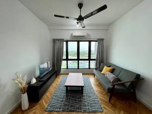 Emira 1BR Residence Shah Alam