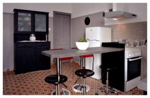 Renovated Home Next To Old Town