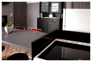 Renovated Home Next To Old Town