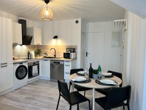 Appartements Appart Cozy CDG, Paris, Disney, Parc Expo, Asterix : photos des chambres