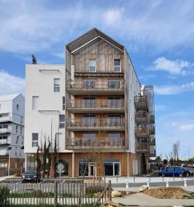 Appartements bel appartement avec terrasse : photos des chambres