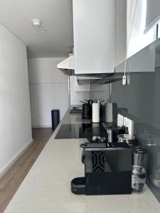 Studio corner unit in the heart of CBD